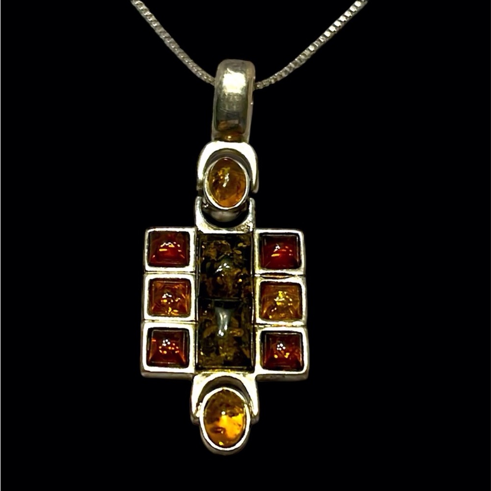 V8 925 POLAND Baltic Amber Pendant on Sterling Silver Chain. Pre owned